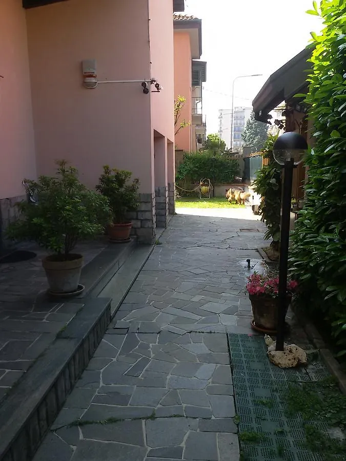 Bed & Breakfast Ciro Bed And Breakfast La Villetta Pioltello Italy